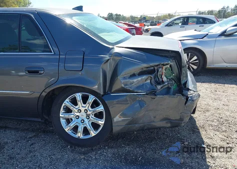 2011 Cadillac Dts Premium Collection z USA, uszkodzony, nr VIN 1G6KH5E64BU113153